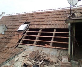 Opravy střech a komínů, mytí střech od mechu.