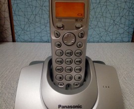 Bezdrátový telefon PANASONIC